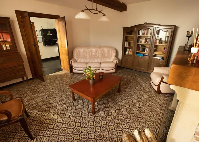 Eperon D'aublain A Couvin Privatunterkunft *